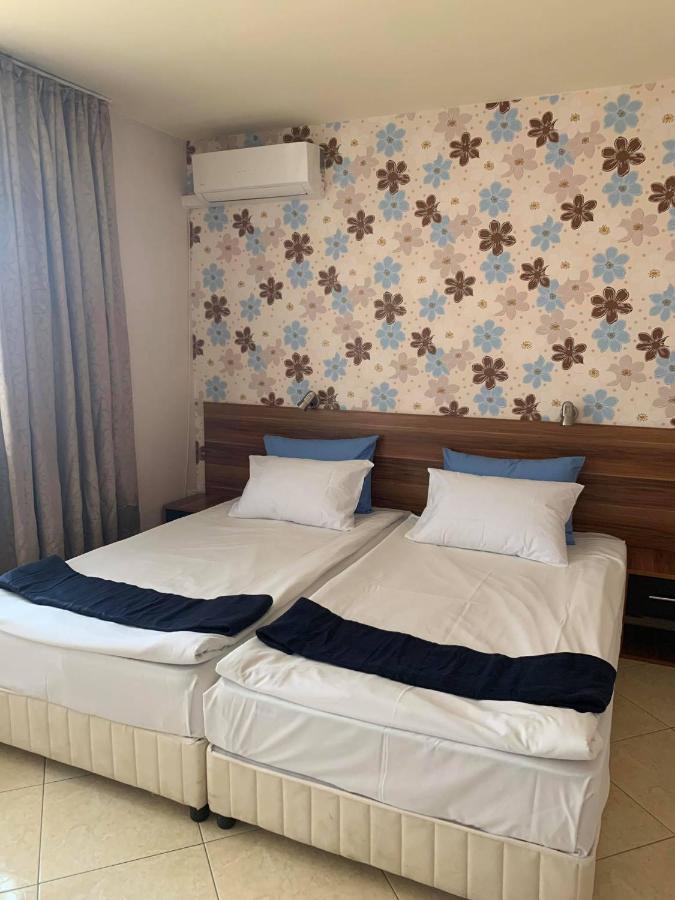 Семеен Хотел Брилянс - Family Hotel Brilliance Warna Zewnętrze zdjęcie