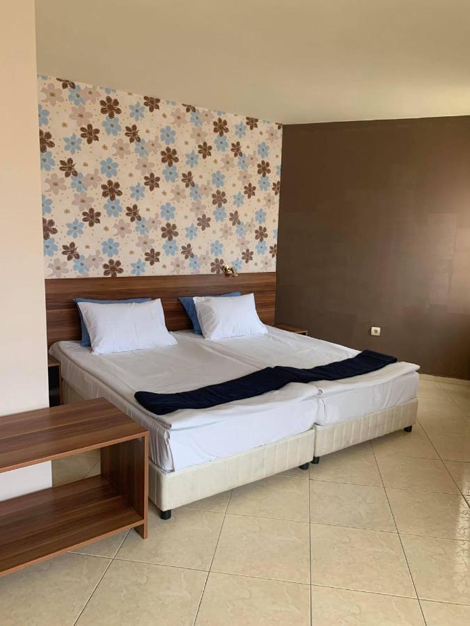 Семеен Хотел Брилянс - Family Hotel Brilliance Warna Zewnętrze zdjęcie