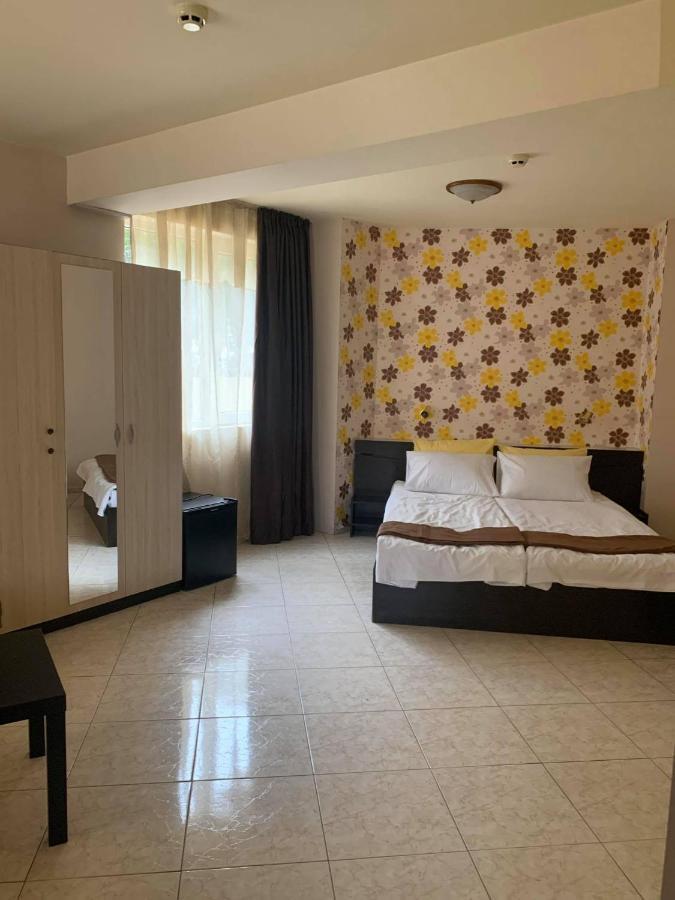 Семеен Хотел Брилянс - Family Hotel Brilliance Warna Zewnętrze zdjęcie