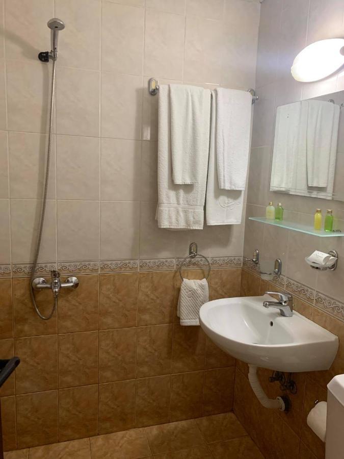 Семеен Хотел Брилянс - Family Hotel Brilliance Warna Zewnętrze zdjęcie