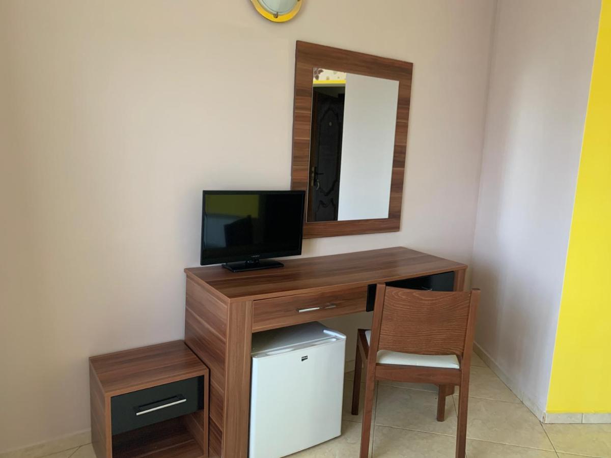 Семеен Хотел Брилянс - Family Hotel Brilliance Warna Zewnętrze zdjęcie